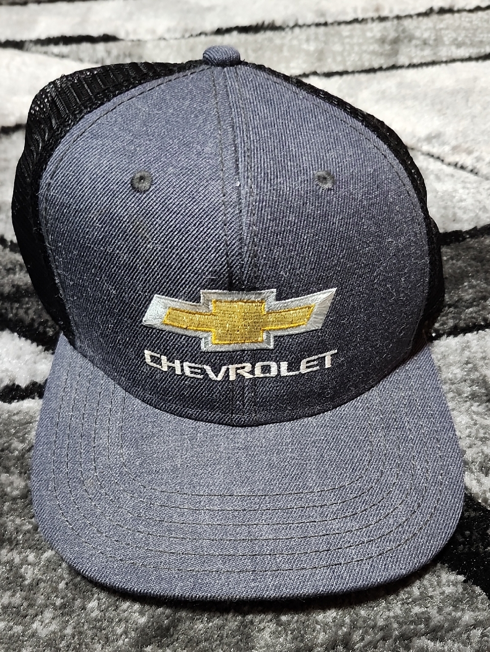 CHEVROLET EMBROIDERED GOLD BOWTIE BLACK MESH SNAP-BACK CAP HAT